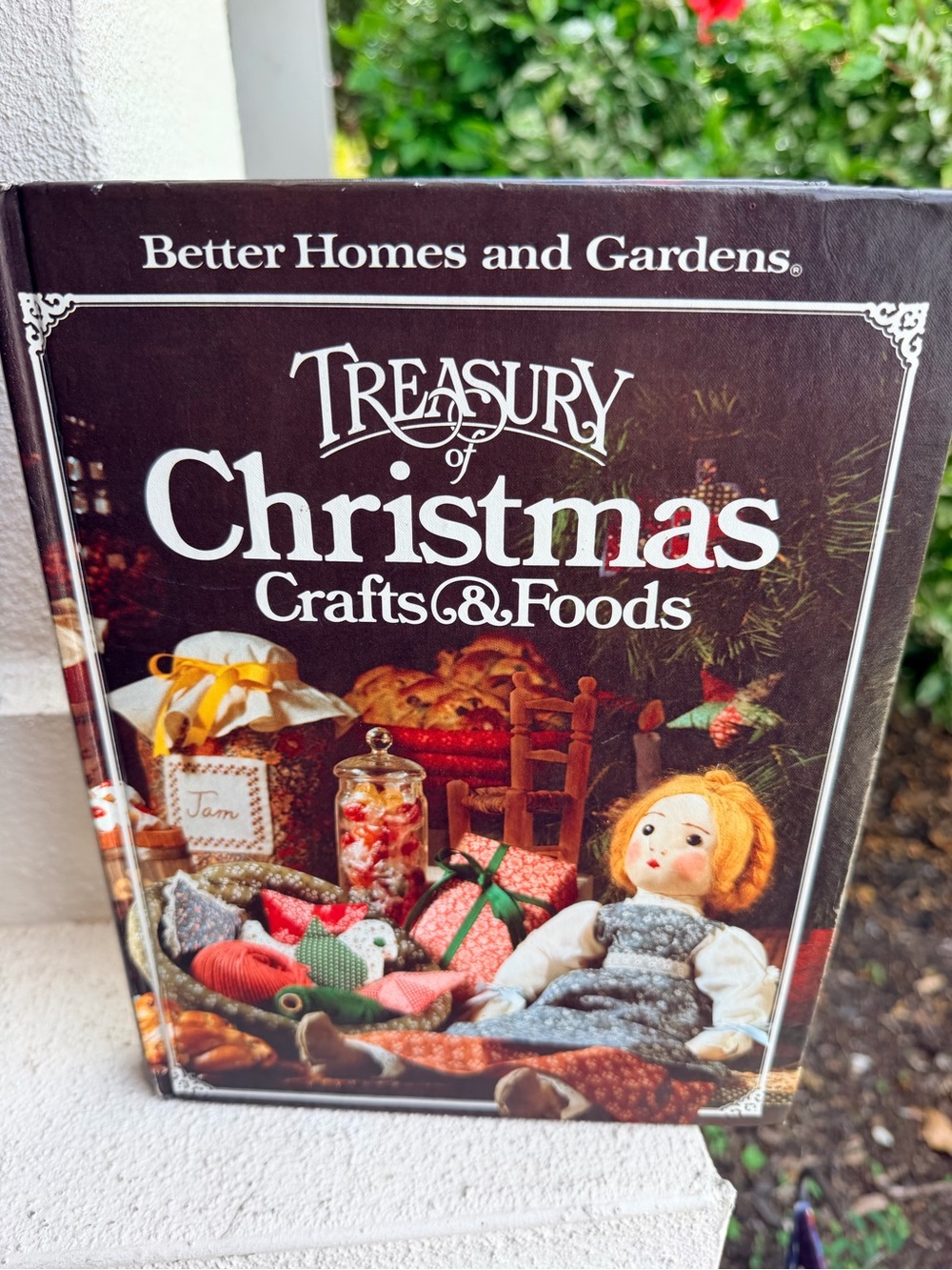 Vintage 1980 Better Homes Gardens Treasury Christmas Crafts Foods Cookbook